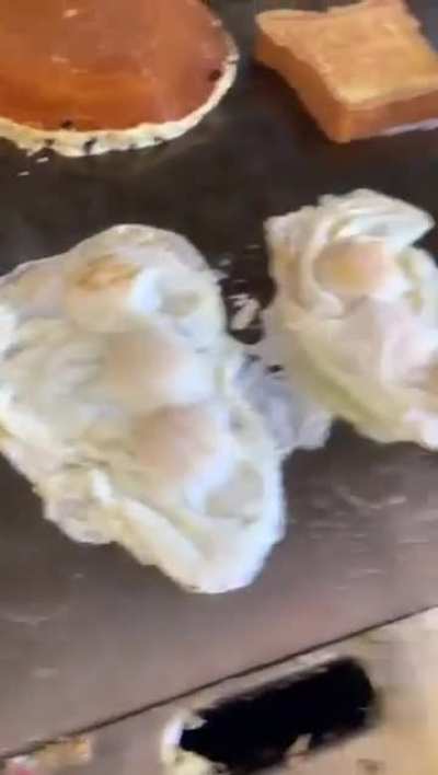 Smooth pancake and egg flipping