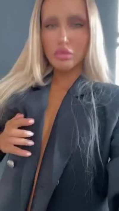 I give you this look. Wyd?