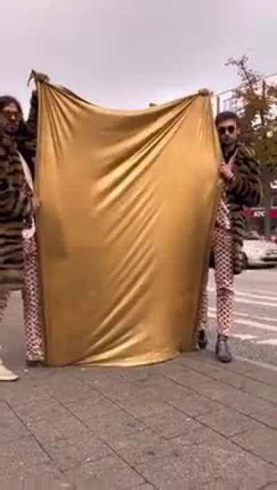 Impressive magic trick