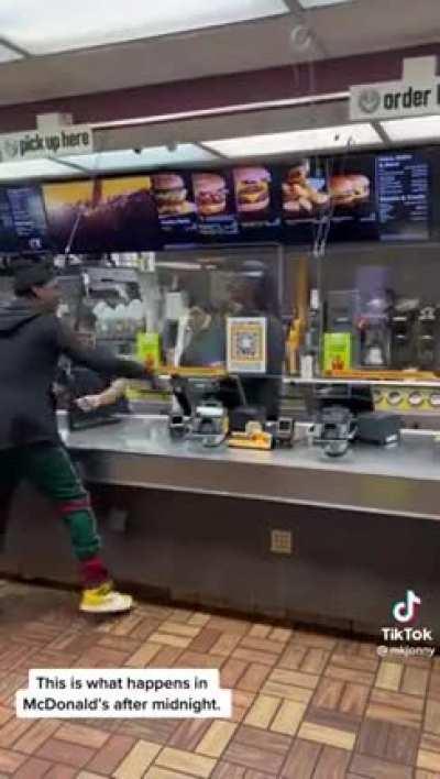 Bum tweaking off his ass having a meltdown because his order isn't fast enough for him