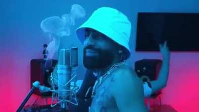 Muy guapa la bizarrap de arcangel