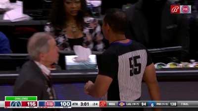 [Highlight] Bill Kennedy overturns the defensive foul call on Daniel Gafford to a Jalen Duren offensive foul call due to 