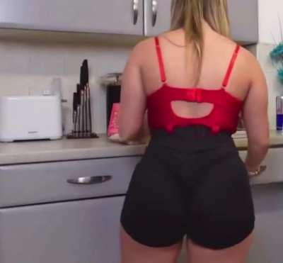 The Katie 🎁🍑 Katie Upcott • Christmas Booty Shorts • UK PAWG • Cooking • FAP edit