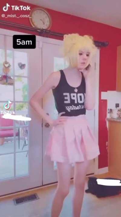 MHA cosplayer role plays a miscarriage… twice.