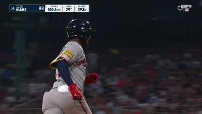 [Highlight] Ozzie Albies breaks the scoreless tie with a three-run homer to right field
