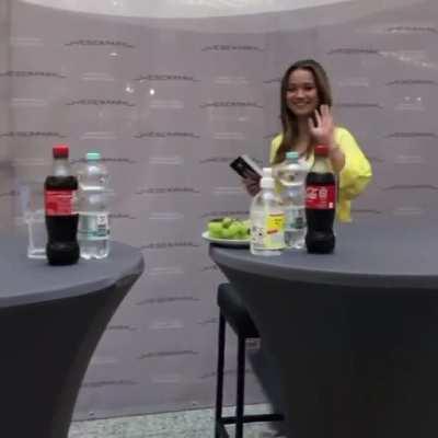 Und noch ein winziges Video von der Autogrammstunde im Weserpark Bremen 22.04.22… Quelle: Instagram