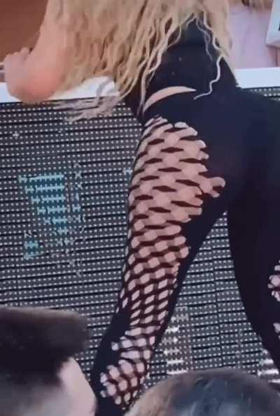 Iggy Azalea Twerking