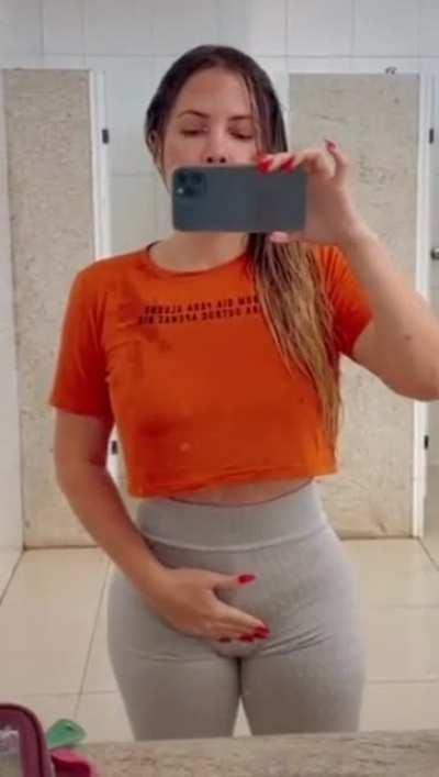 Aquela mão macia na bct q merece, hoje a noite vai ser boa