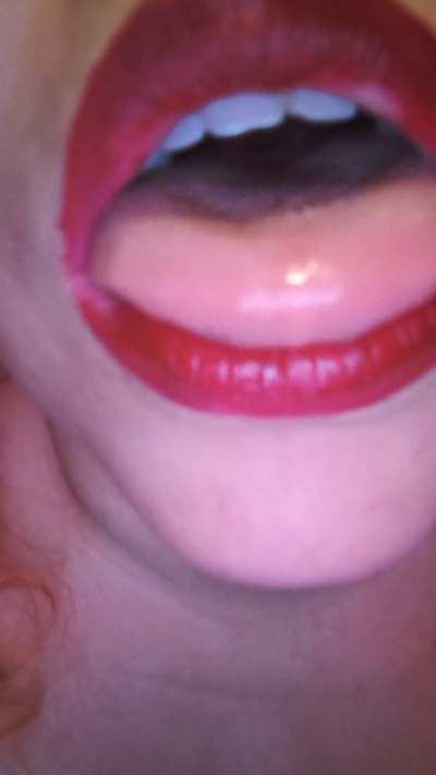 Put your face close, I'm going to make it so wet