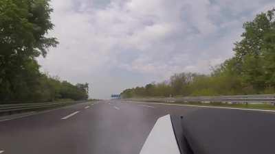 2020 BMW S1000RR blows up at +250 km/h on the Autobahn (Topspeed Run)
