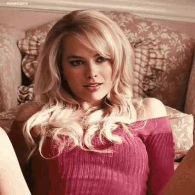 The thought of Margot Robbie’s pussy drives me wild