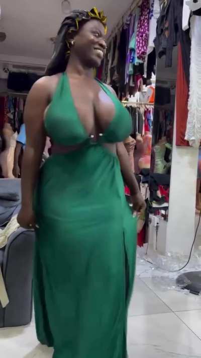 blacqueen (@officialblacqueen)