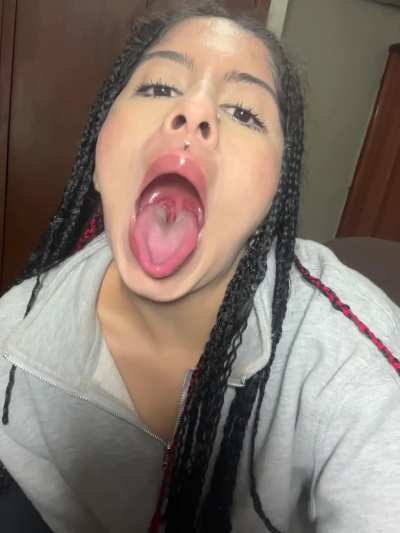 sticking out my long tongue☺️