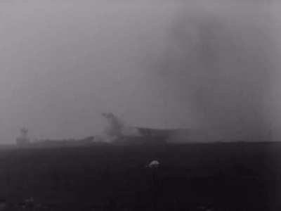 Germans artillerymen fire on the Maginot Line (1940).