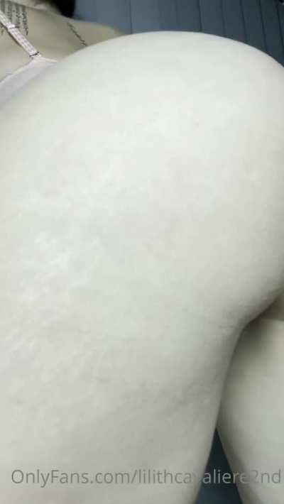 👇🏽 MORE OF HER CONTENT IN THE COMMENTS 😍