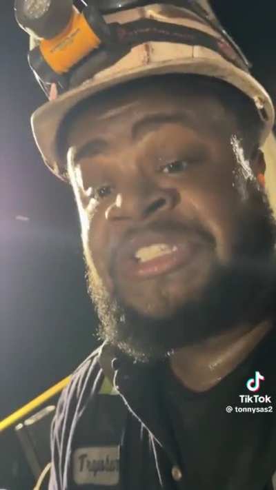 Porfin un laburo honesto te conseguiste pela