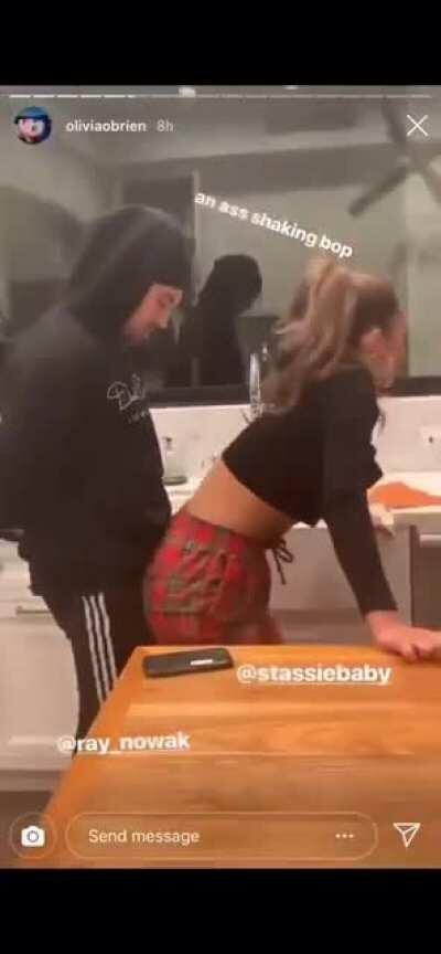 I wish Kylie would post more stuff like Stassie