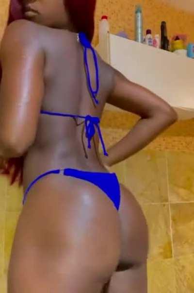 Are you a fan of latinas? 😋