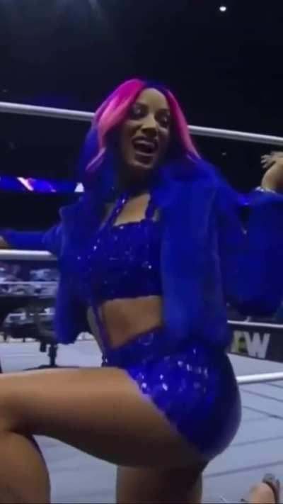 The sexy part of her entrance 