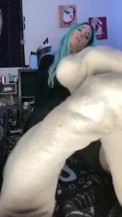 These smelly feet need you to worship. Now