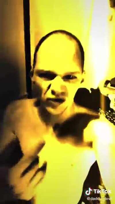 Ladies, this is for you 🎤😩