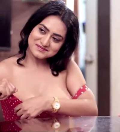 When Your Friends Visits Your Home And Found That Your Horny Widow Mom Is Alone At Home ðð¦