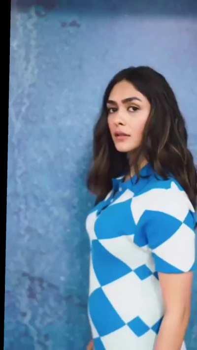 Mrunal thakur 