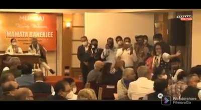 SHOCKING !! Anti-national Swara Bhasker missing clip from the Mamta Banerjee Mumbai conference LEAKED !