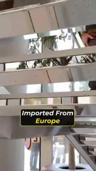 Take a tour of the first Apple store in India located in Mumbai!