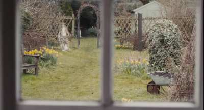 Eleanor Wyld & others - Bonobo (UK2014) - Yoga in the backyard