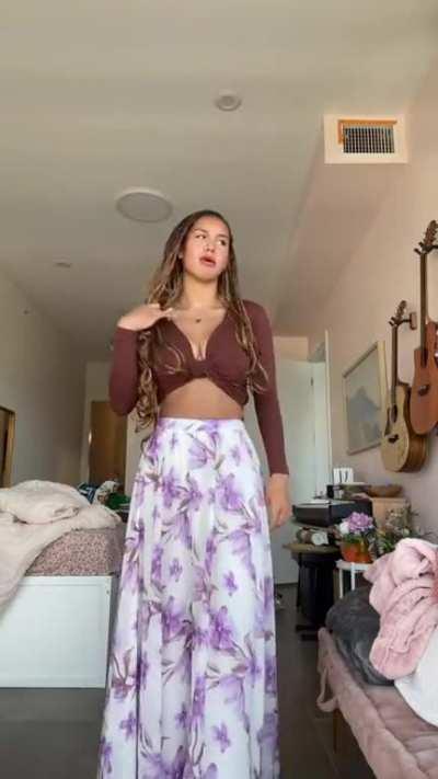 Looking Good in Floral Dress