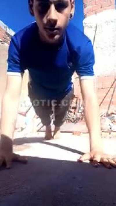 I’m afraid doing push-ups after seeing this