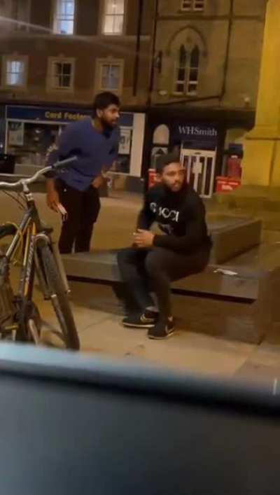Srilankan cricketer Kusal Mendis & Niroshan Dickwella roaming in England streets. This video is from 2021 :)