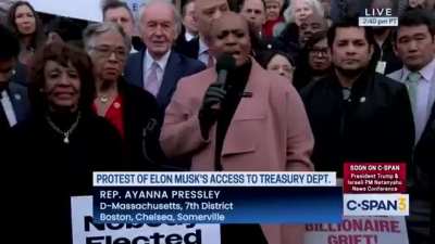 Rep Ayanna Pressley breaks into song: 