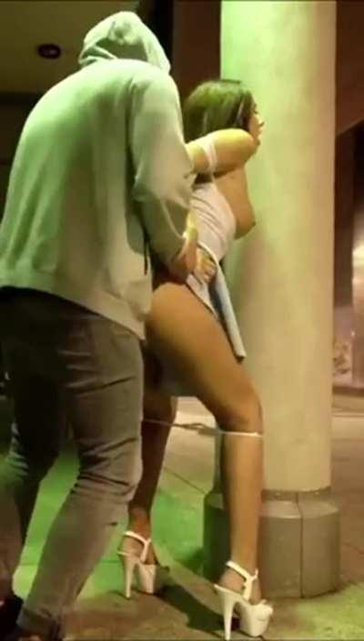 Blowjob Behind The Club. Guy Just Dips Out After He Gets His Nut.