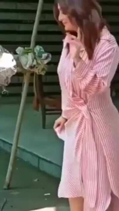 Kareena’s black panties visible 🔥🔥🔥🔥