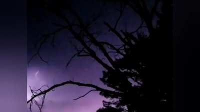 Blitzeinschlag en ubuerschloutzen