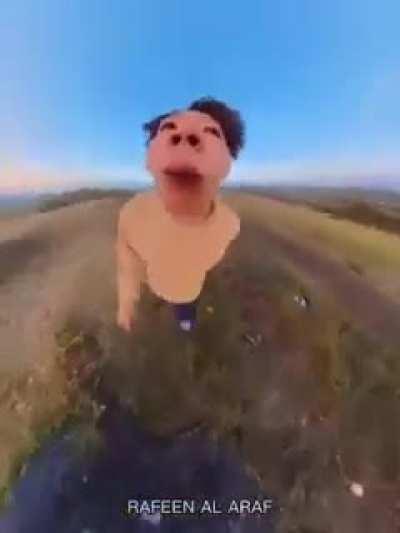 Азиат без зубов