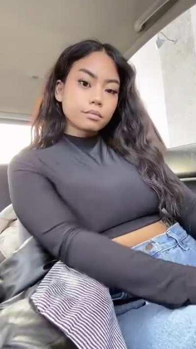 I hope no one sees my boobs😜😋