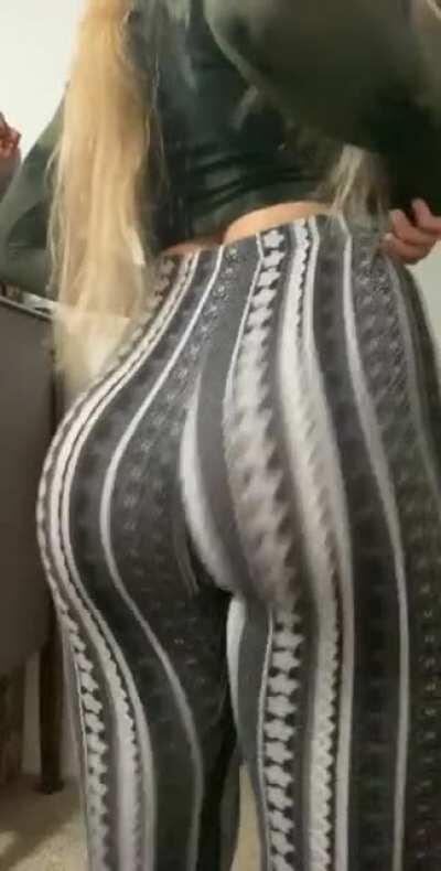 My favorite pants 😊❤️