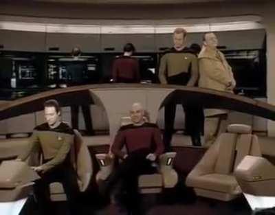 Picard's communicator keeps popping off