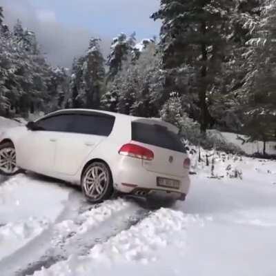 Snow drifting!
