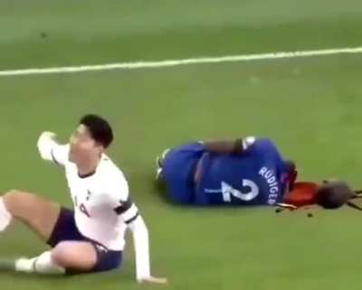 Whoever didn't read BlueLock thinks it's either this or yaoi