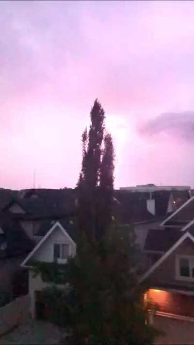 Here’s my contribution to all the lightning videos!