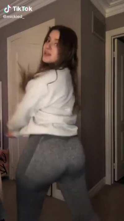 She's back , Goddamn !