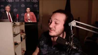 Mansur Yavaş, Sedo'yu izliyor. Aklıma geldi aceleden salladım bir şeyler.