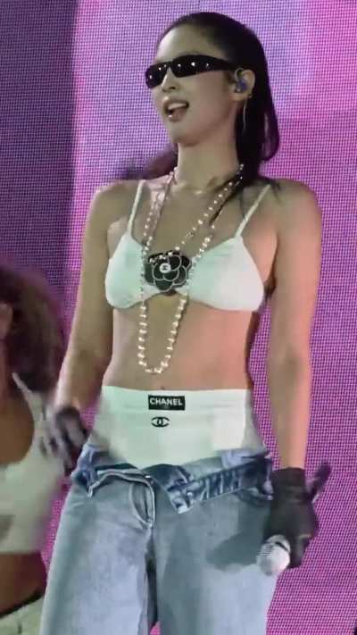 Jennie EXTRAL IN KAOHSIUNG DAY 2