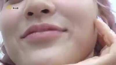 200716 - Jihyo flirting with the camera