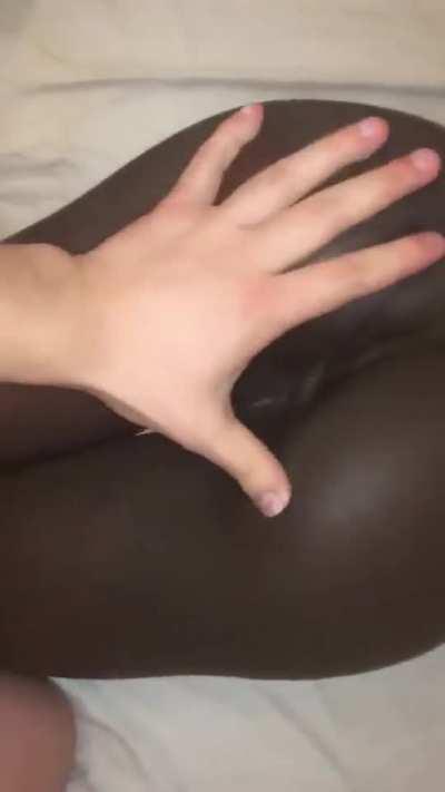 The contrast between dark skin and pink pussy