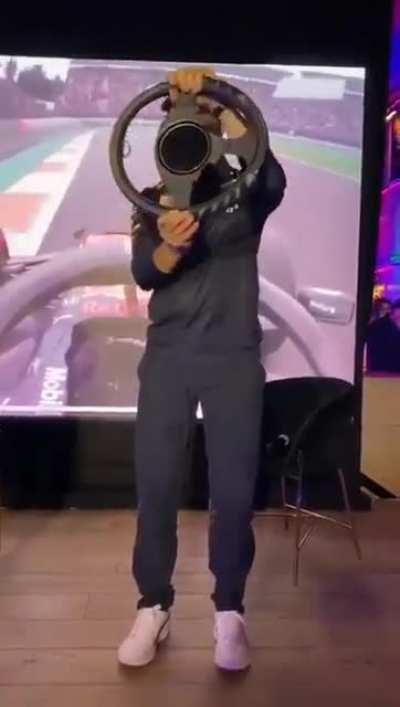 F1 driver has the track memorized down to the inch